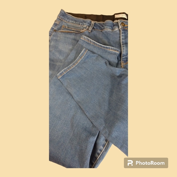 Ava and Viv high rise jeans, 26W - Picture 4 of 8